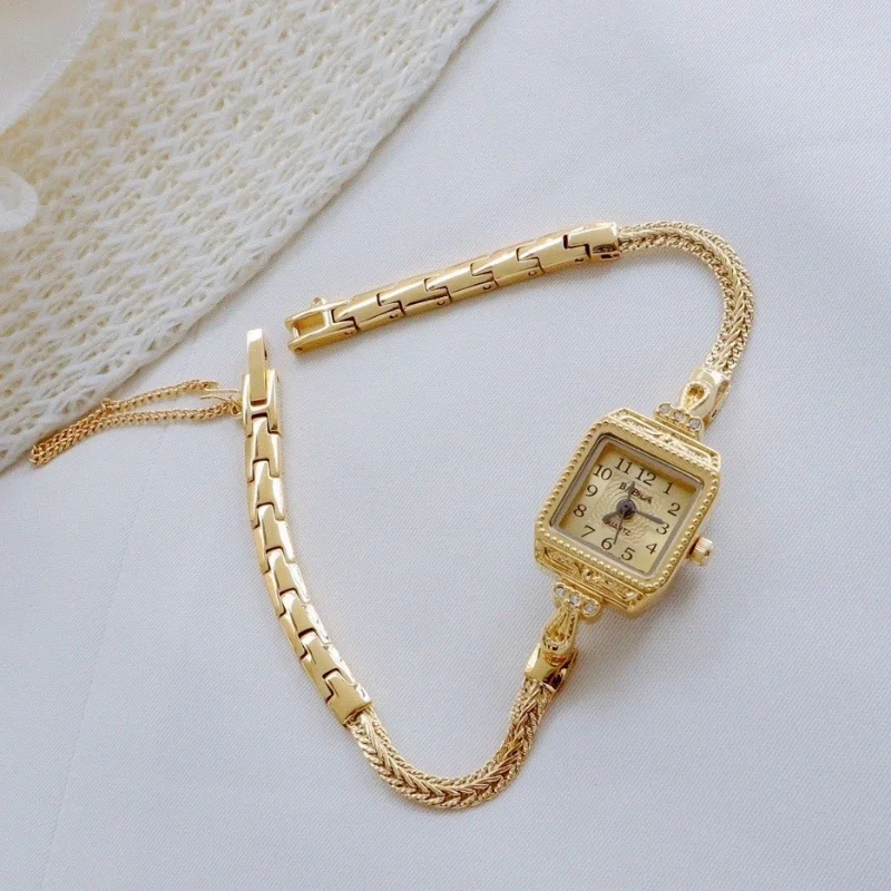นาฬิกาข้อมือวินเทจสุดหรูอ่อนแล - Vintage Digital Watch บทวิจารณ์และราคา